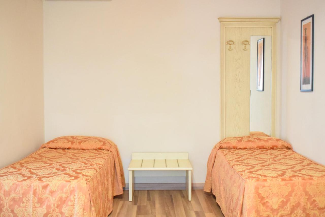 Carlton Hotel 4*